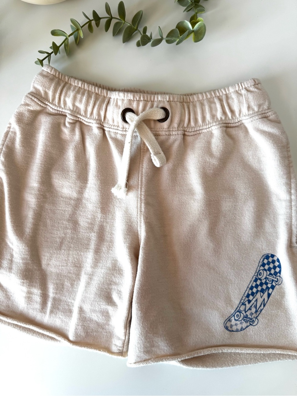 Cat & Jack Boys Shorts XS 4/5 Beige Skateboard Pull On Sweat Shorts